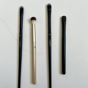 Assorted makeup brushes